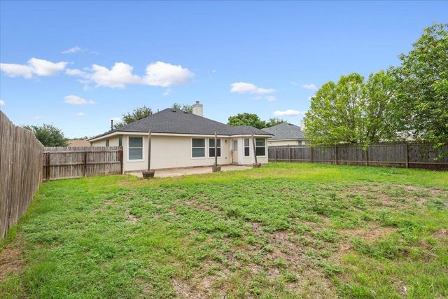 125 Bayliss ST, Hutto, TX 78634