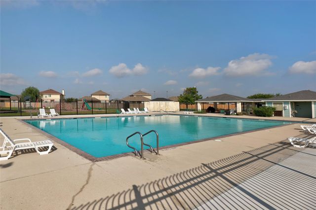 125 Bayliss ST, Hutto, TX 78634