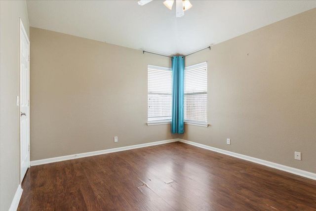 125 Bayliss ST, Hutto, TX 78634