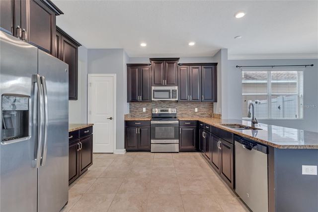 9892 PECAN HICKORY WAY, Orlando, FL 32832