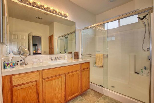 2409 Coffeeberry Rd, West Sacramento, CA 95691