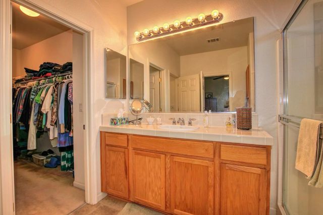 2409 Coffeeberry Rd, West Sacramento, CA 95691