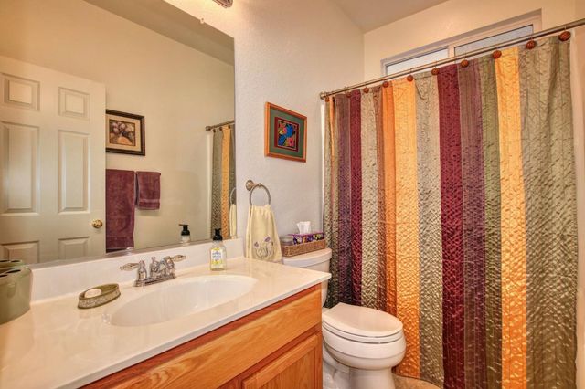 2409 Coffeeberry Rd, West Sacramento, CA 95691