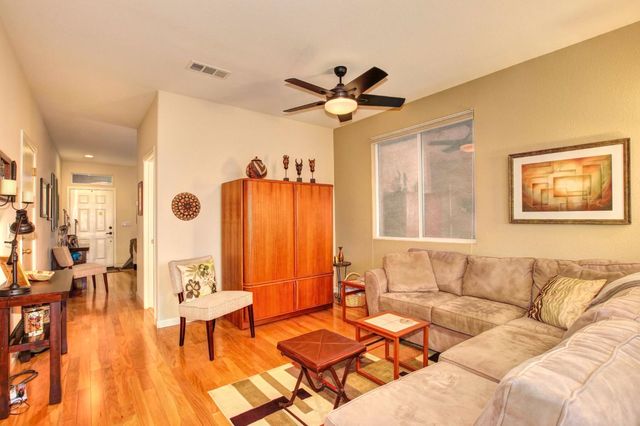 2409 Coffeeberry Rd, West Sacramento, CA 95691