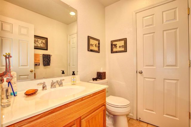 2409 Coffeeberry Rd, West Sacramento, CA 95691