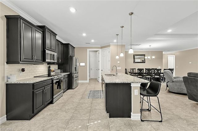 3391 Acapulco CIR, Cape Coral, FL 33909