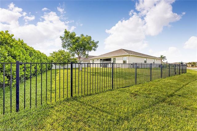 3391 Acapulco CIR, Cape Coral, FL 33909