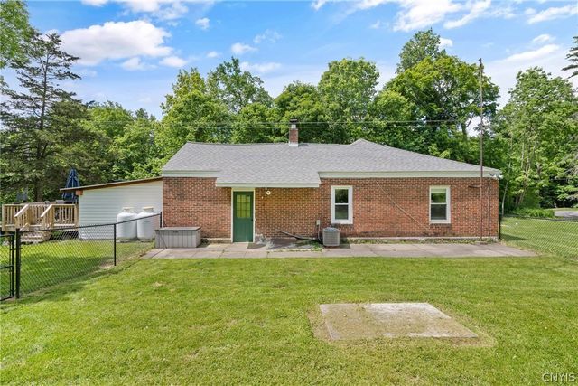 2696 Lyons Road, Camillus, NY 13031
