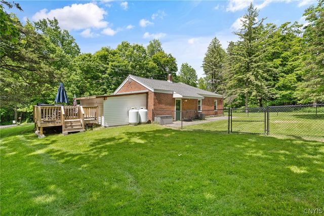 2696 Lyons Road, Camillus, NY 13031