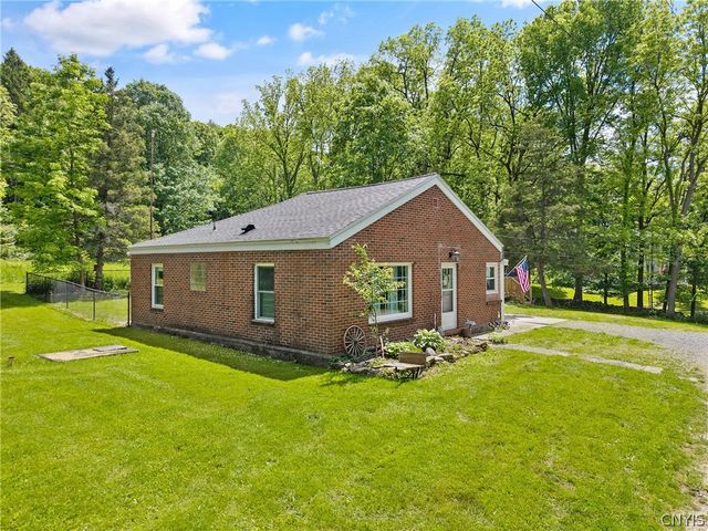 2696 Lyons Road, Camillus, NY 13031