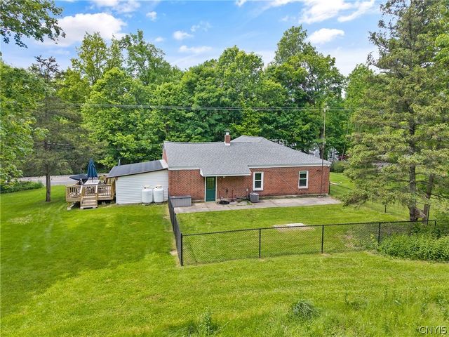 2696 Lyons Road, Camillus, NY 13031