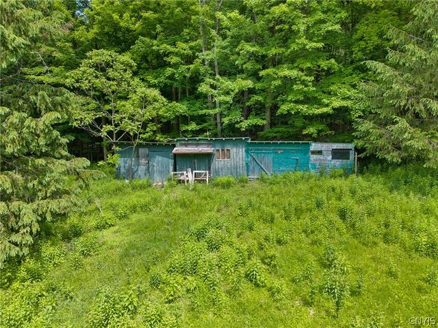2696 Lyons Road, Camillus, NY 13031