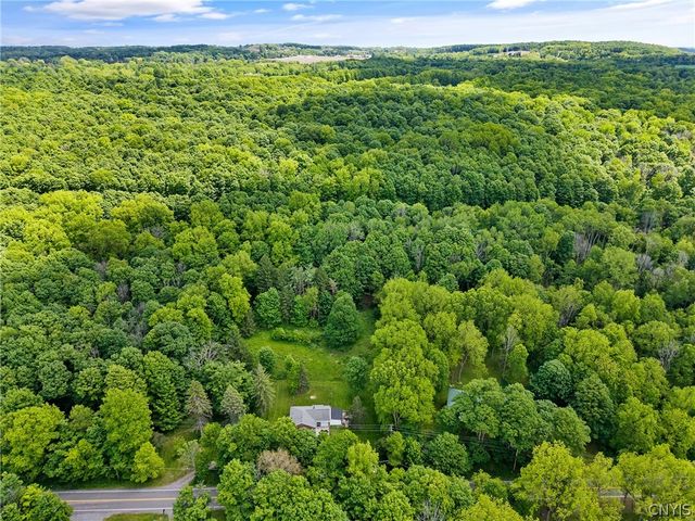 2696 Lyons Road, Camillus, NY 13031