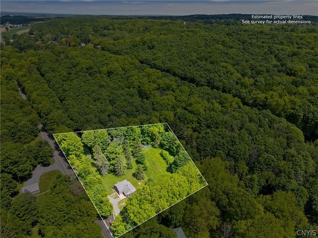 2696 Lyons Road, Camillus, NY 13031