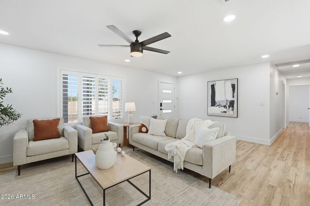 11608 N 32ND Place, Phoenix, AZ 85028