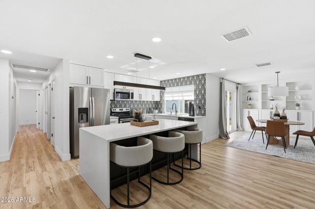 11608 N 32ND Place, Phoenix, AZ 85028