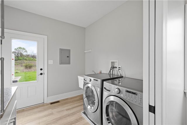 143 Fair Acres Drive, Upper St Clair, PA 15241