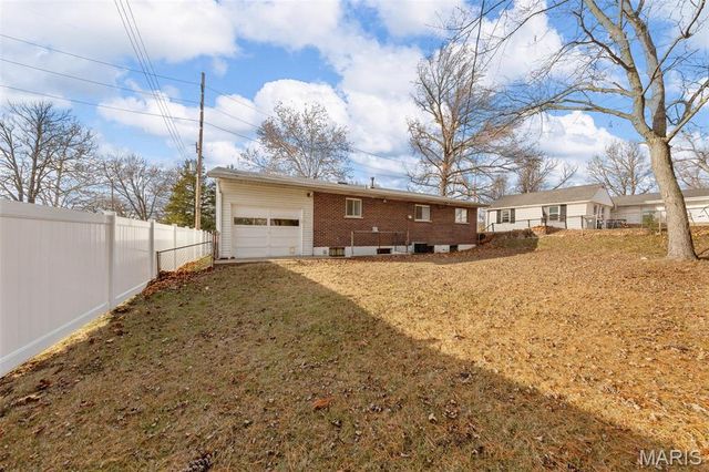 3902 Jane Avenue, St Ann, MO 63074