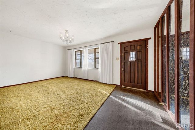 3902 Jane Avenue, St Ann, MO 63074