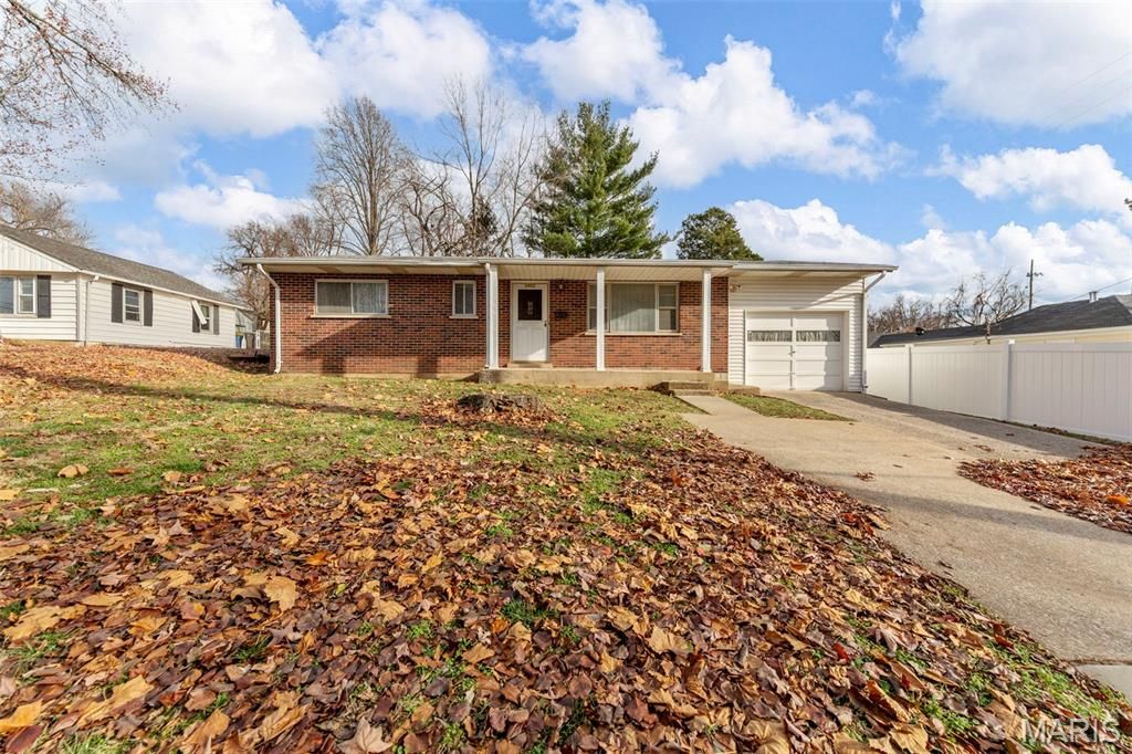 3902 Jane Avenue, St Ann, MO 63074