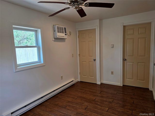 9 Laurelton Avenue, Selden, NY 11784