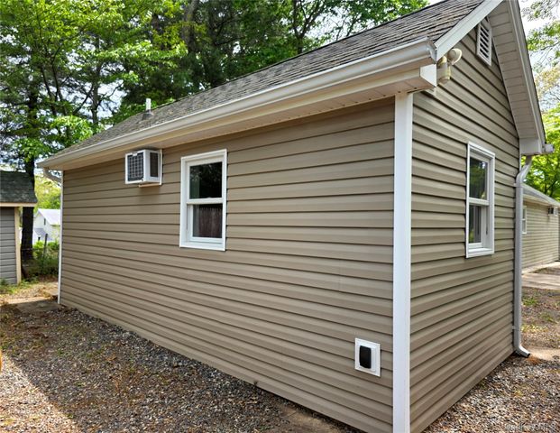 9 Laurelton Avenue, Selden, NY 11784