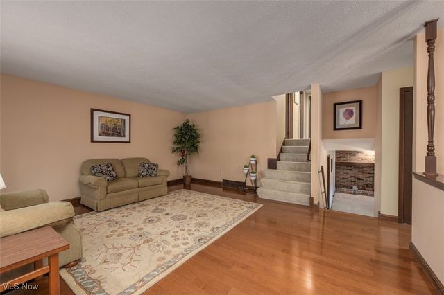 15279 Walnut Creek Drive, Strongsville, OH 44149