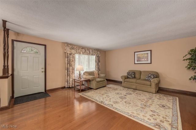 15279 Walnut Creek Drive, Strongsville, OH 44149