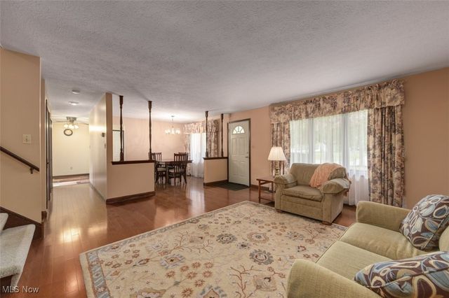 15279 Walnut Creek Drive, Strongsville, OH 44149