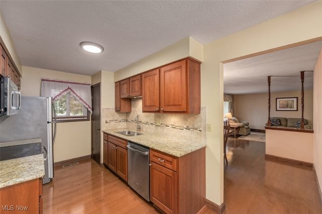 15279 Walnut Creek Drive, Strongsville, OH 44149