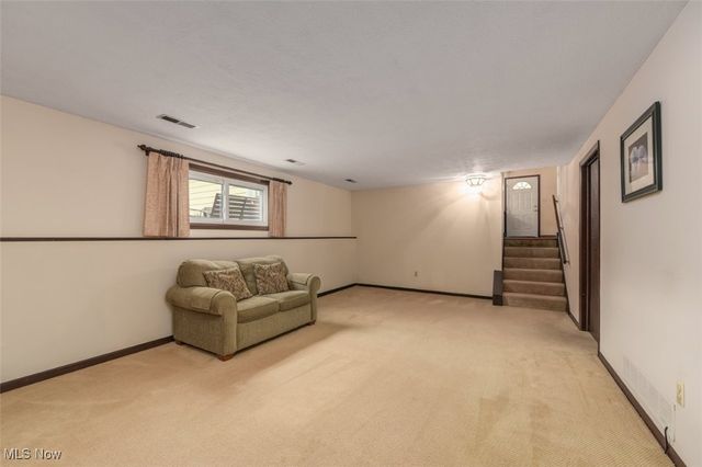 15279 Walnut Creek Drive, Strongsville, OH 44149