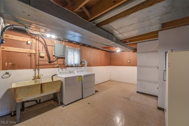 15279 Walnut Creek Drive, Strongsville, OH 44149