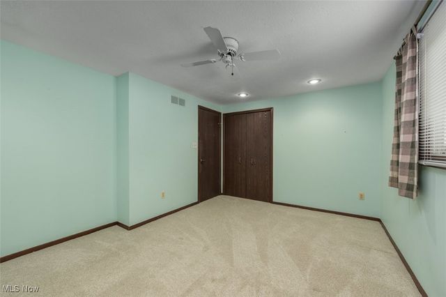 15279 Walnut Creek Drive, Strongsville, OH 44149