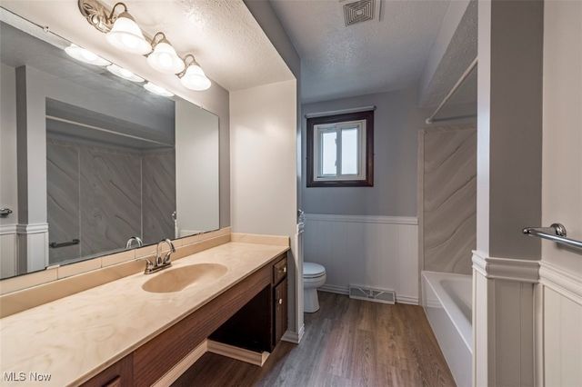 15279 Walnut Creek Drive, Strongsville, OH 44149