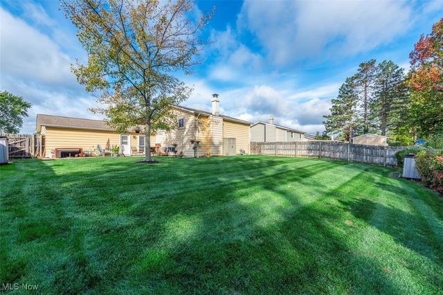 15279 Walnut Creek Drive, Strongsville, OH 44149