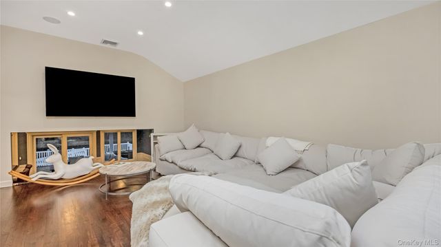 2876 Shore Road, Bellmore, NY 11710