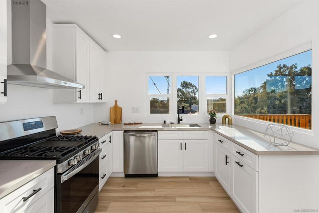 4205 Mason St., San Diego, CA 92110