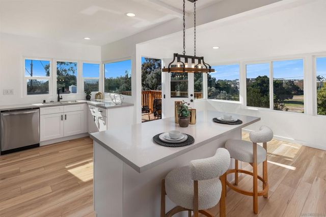 4205 Mason St., San Diego, CA 92110