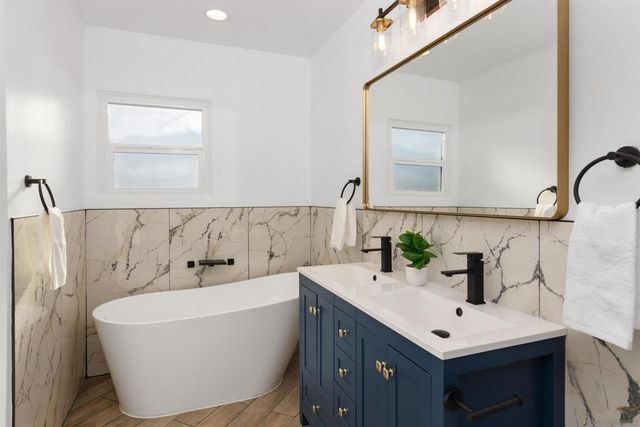 4205 Mason St., San Diego, CA 92110