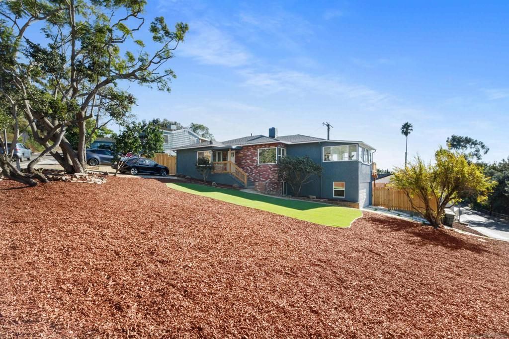 4205 Mason St., San Diego, CA 92110