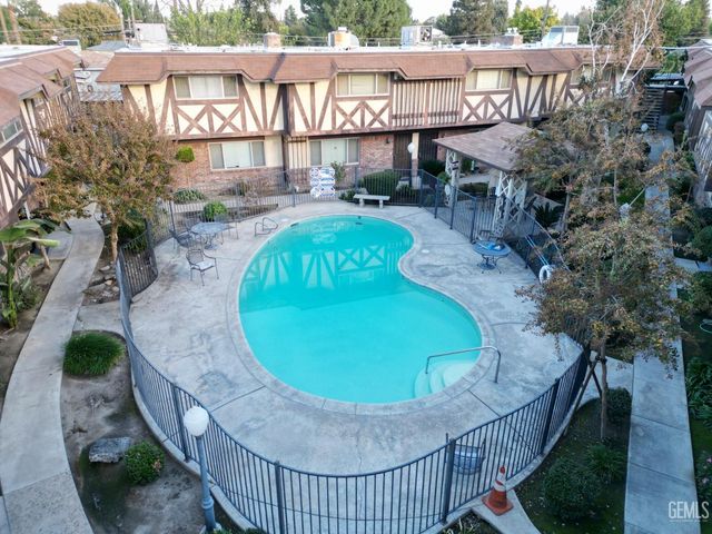 600 Lansing Drive 10, Bakersfield, CA 93309