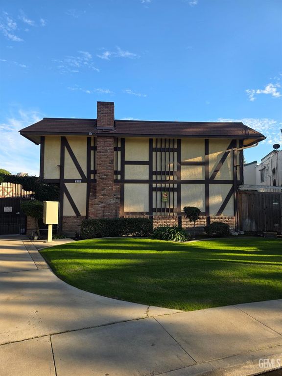 600 Lansing Drive 10, Bakersfield, CA 93309