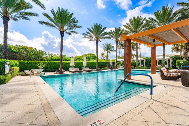 155 S Ocean Avenue 305, Palm Beach Shores, FL 33404
