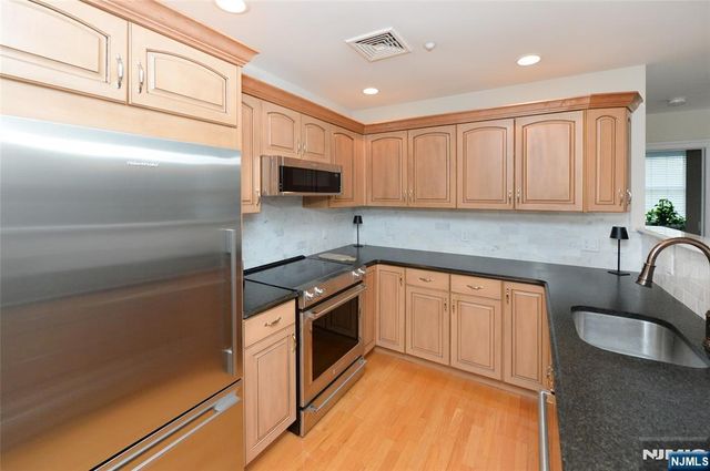 5303 Rio Vista Drive, Mahwah, NJ 07430