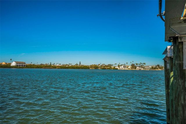 366 LA HACIENDA DRIVE, Indian Rocks Beach, FL 33785