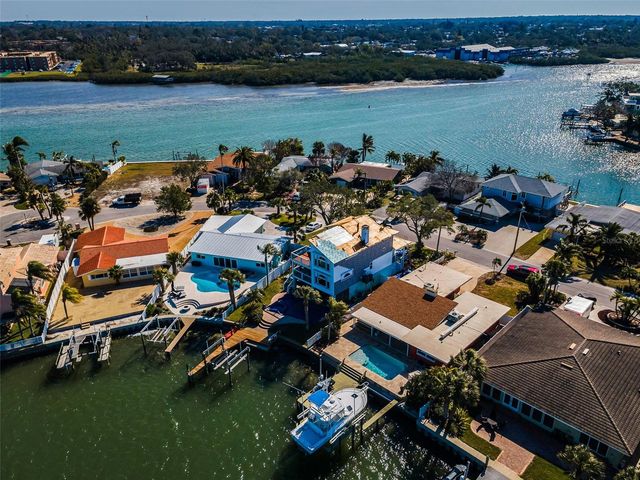 366 LA HACIENDA DRIVE, Indian Rocks Beach, FL 33785