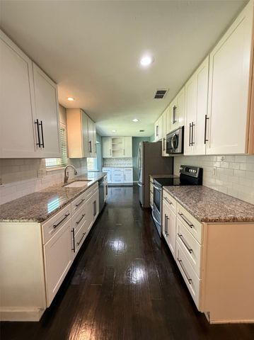 1502 Robin Street, Mineola, TX 75773
