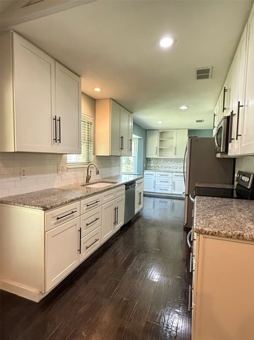 1502 Robin Street, Mineola, TX 75773