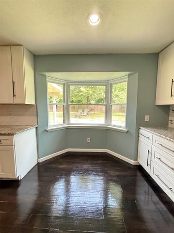 1502 Robin Street, Mineola, TX 75773