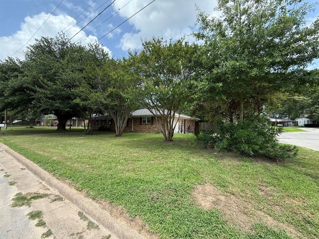 1502 Robin Street, Mineola, TX 75773